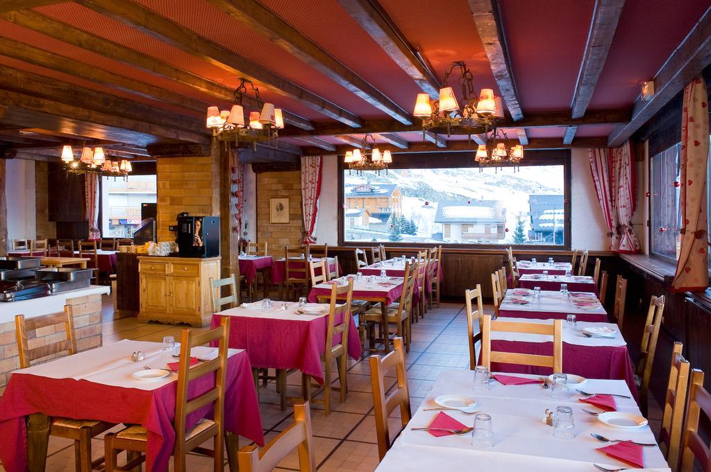 Madame Vacances Hotel Le Christina Alpe d'Huez Esterno foto