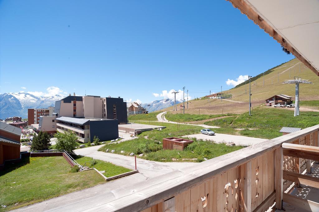 Madame Vacances Hotel Le Christina Alpe d'Huez Esterno foto